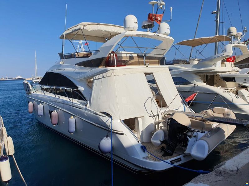 Princess Flybridge 54