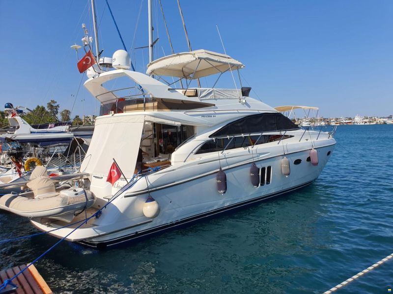 Princess Flybridge 54