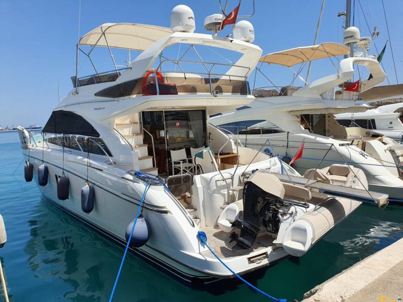 Princess Flybridge 54