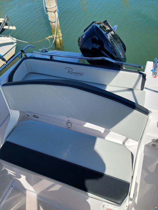 Ranieri Shadow 19