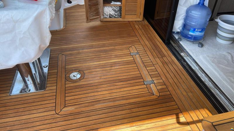 Azimut Flybridge 53