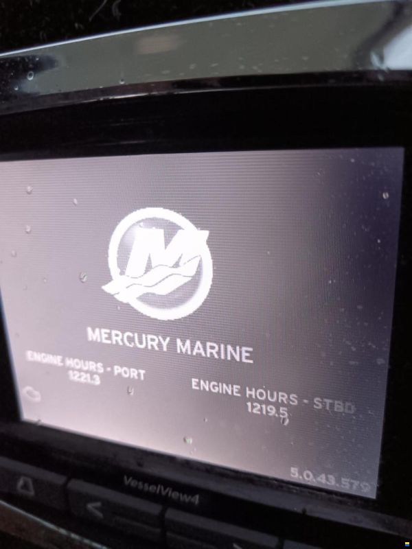 Sea Ray 350 SLX