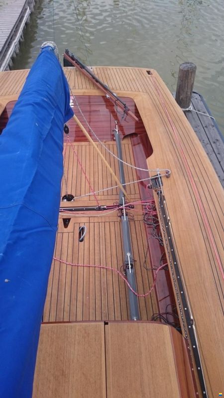 R- Boot