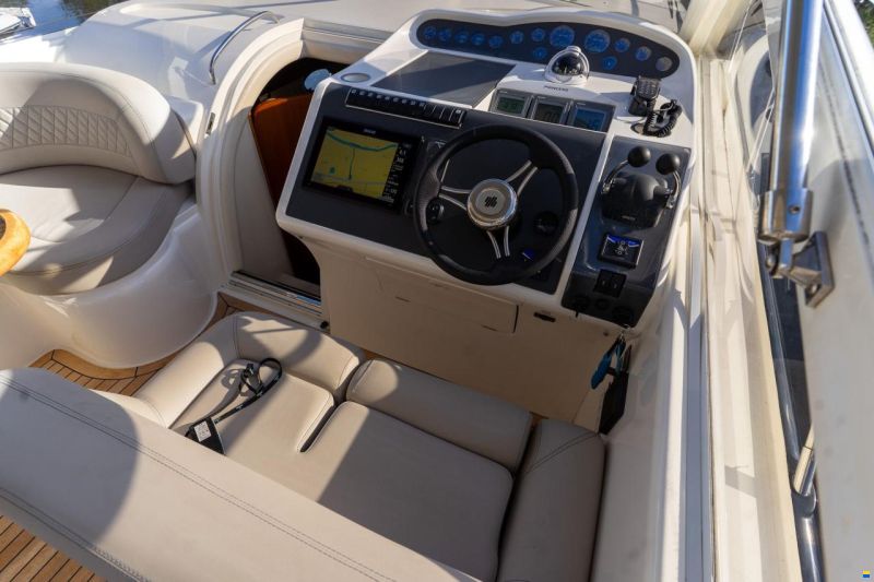 Princess V42