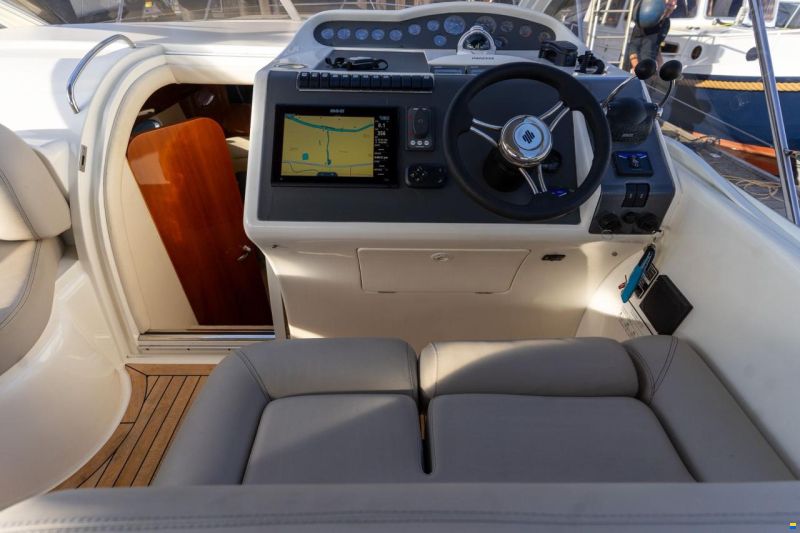 Princess V42