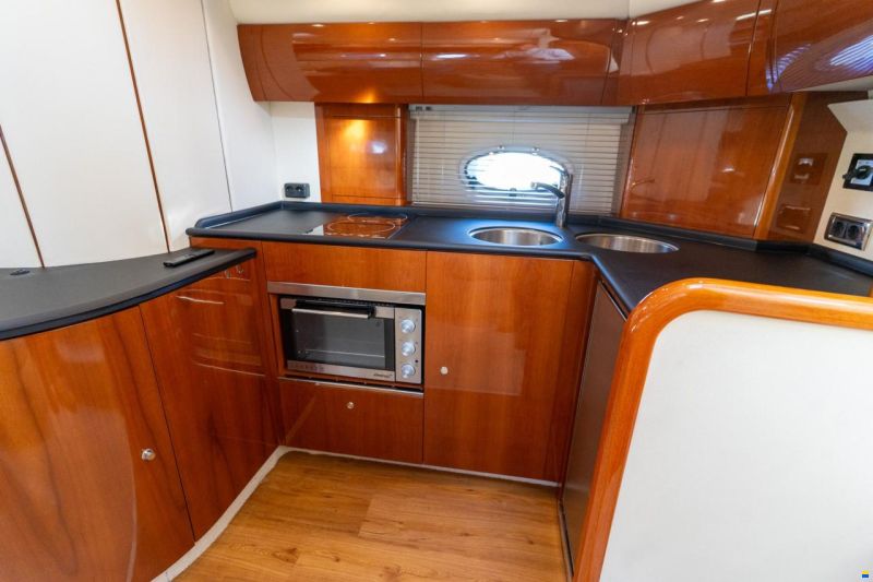 Princess V42