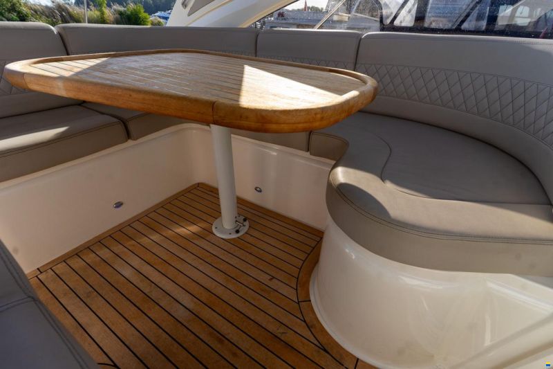 Princess V42