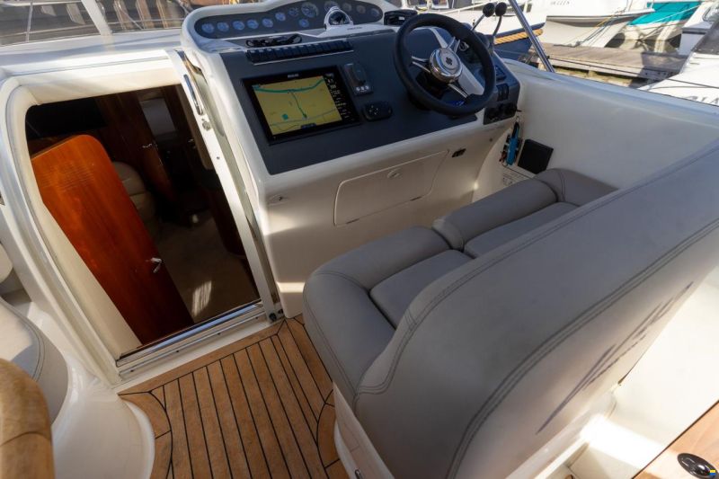 Princess V42