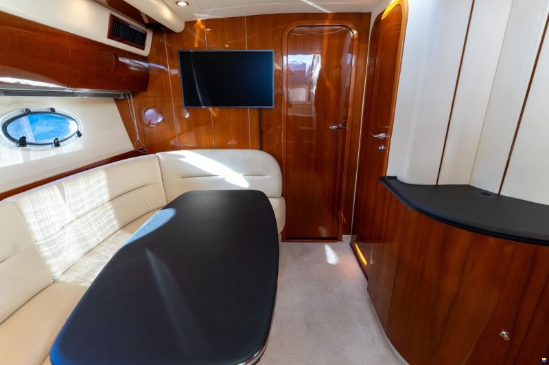 Princess V42