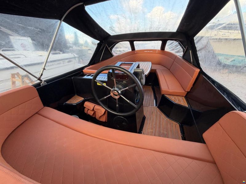 Corsiva 595 Tender
