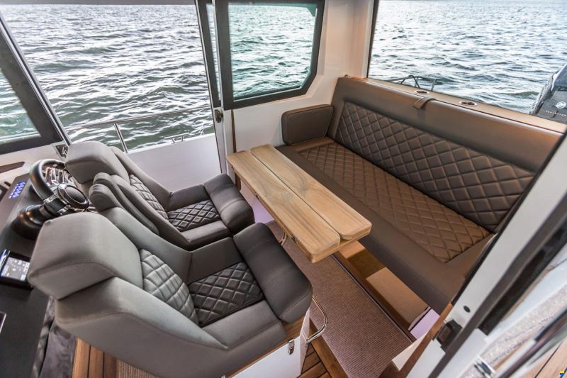 Axopar 28 CABIN