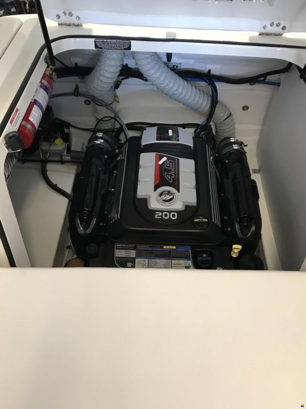 Bayliner VR5
