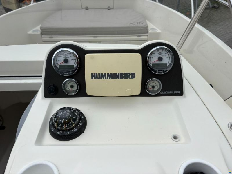 Quicksilver Active 675