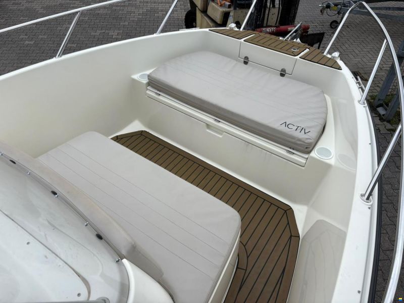 Quicksilver Active 675