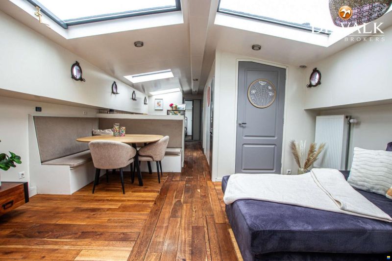 Luxe motor 28M