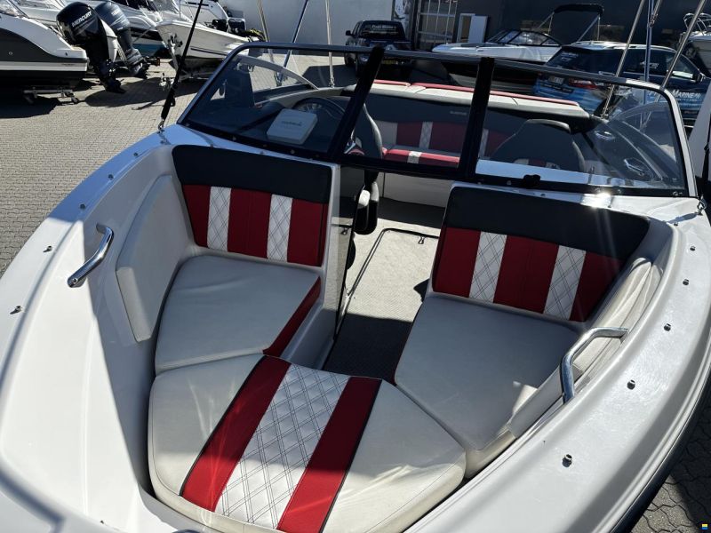 Glastron 185 GTS, MerCruiser 4.5 250 HK V6...