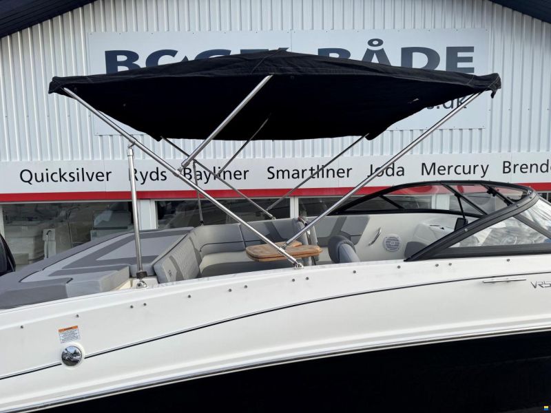 Bayliner VR5 Bowrider med 150 hk Mercury-EFI 3,0L