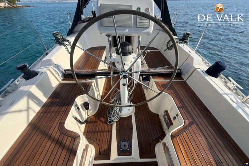 Hanse 371