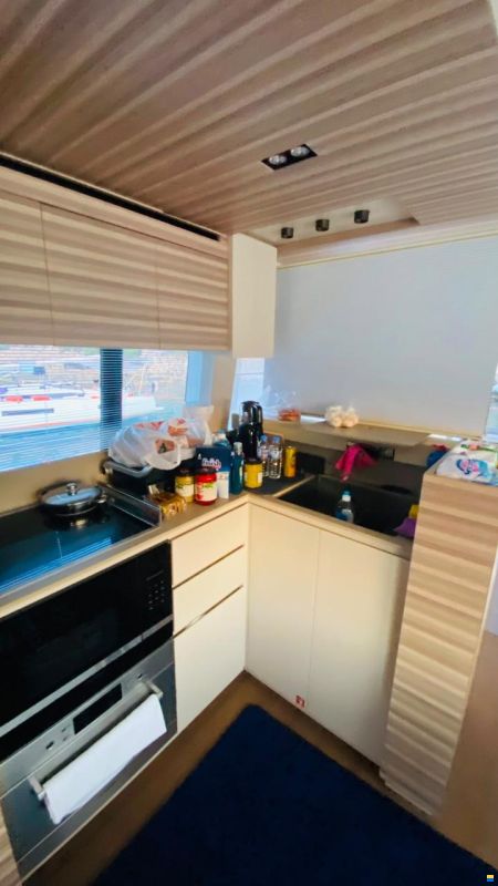 Ferretti 670