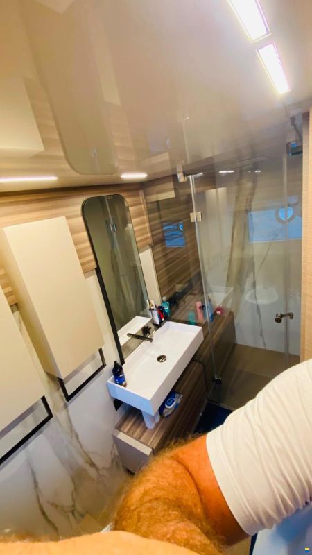 Ferretti 670