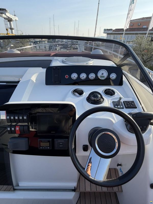 Cranchi E30 Endurance