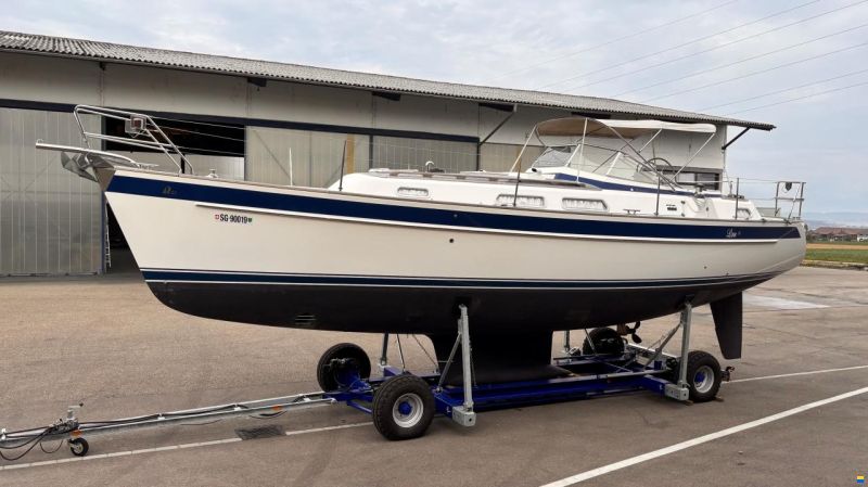 Hallberg-Rassy 37