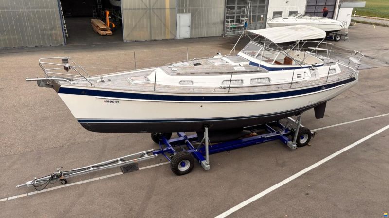 Hallberg-Rassy 37