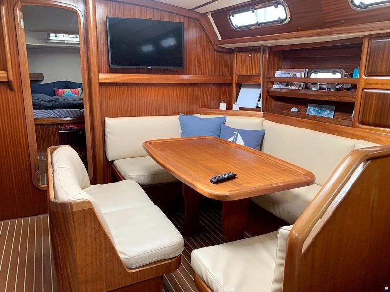 Bavaria 42