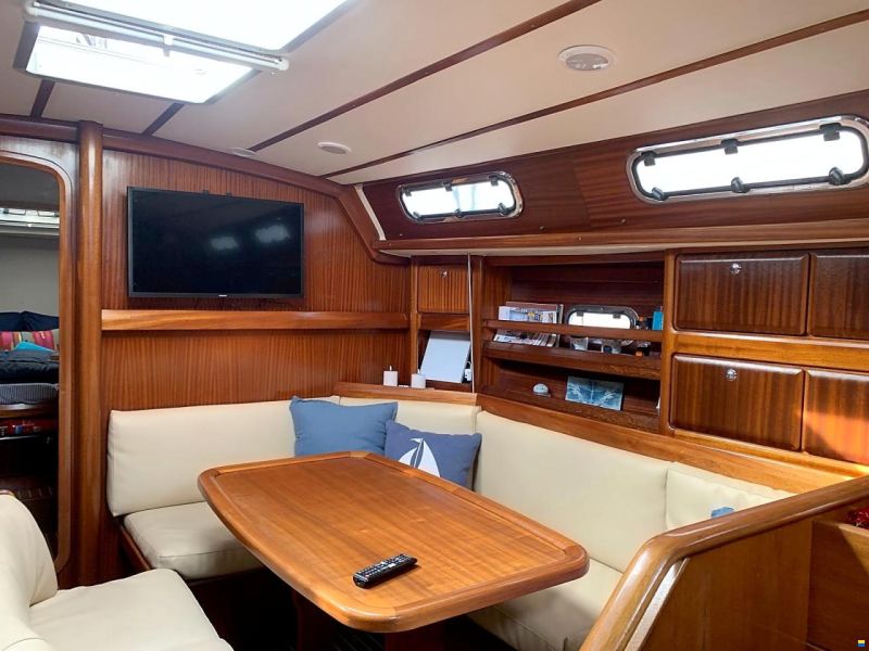 Bavaria 42