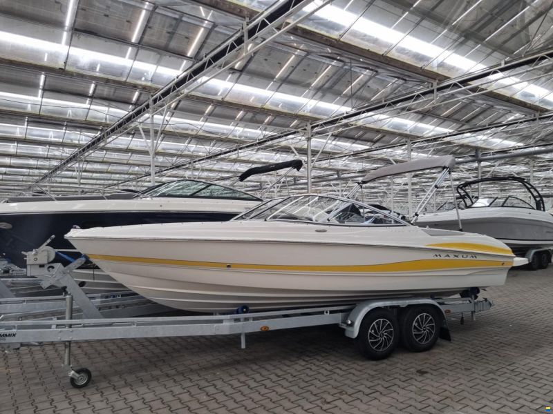 Maxum 2000 SR3