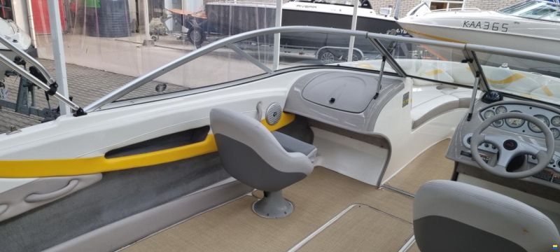 Maxum 2000 SR3