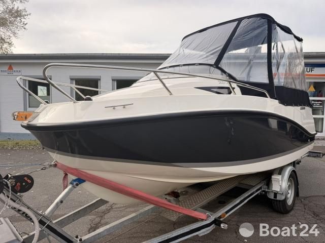 Quicksilver 505 Cabin mit 60PS CT & Trailer