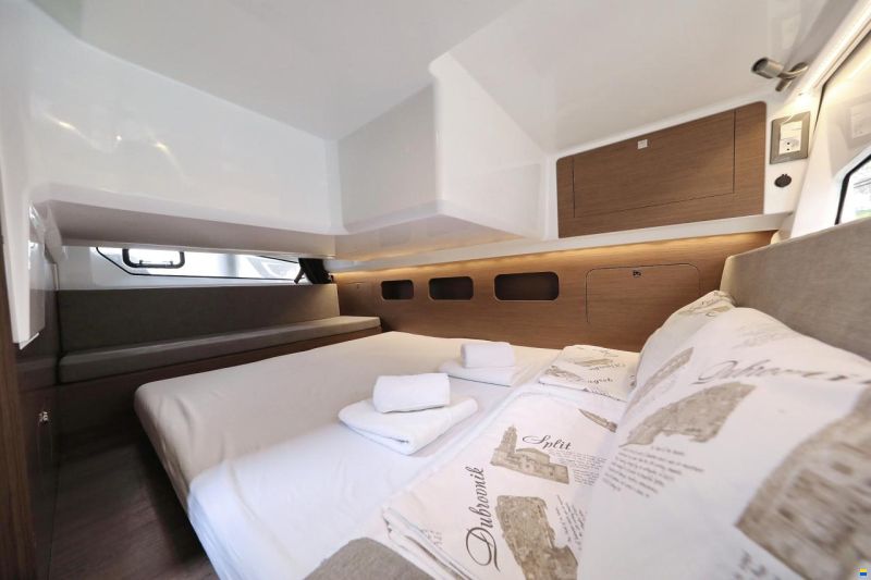 Beneteau Antares 11 FLY