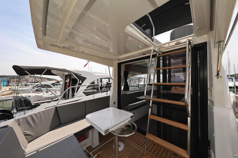 Beneteau Antares 11 FLY