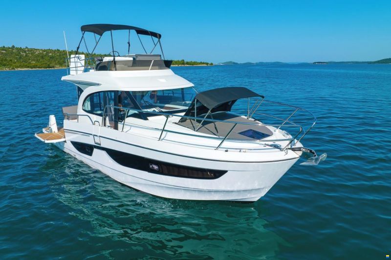 Beneteau Antares 11 FLY