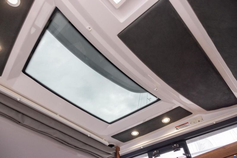 Axopar 37 XC Cross Cabin
