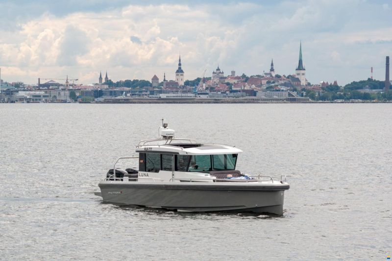 Axopar 37 XC Cross Cabin