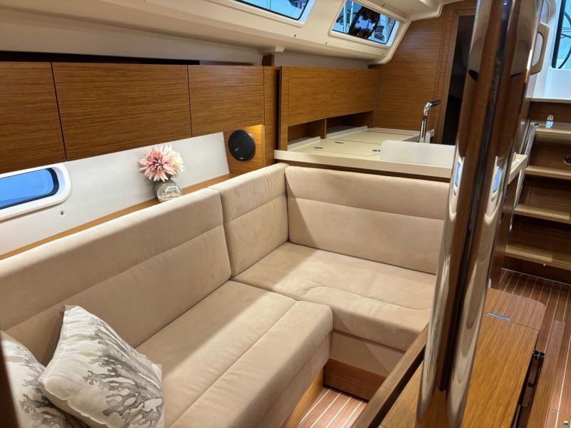 Hanse 348