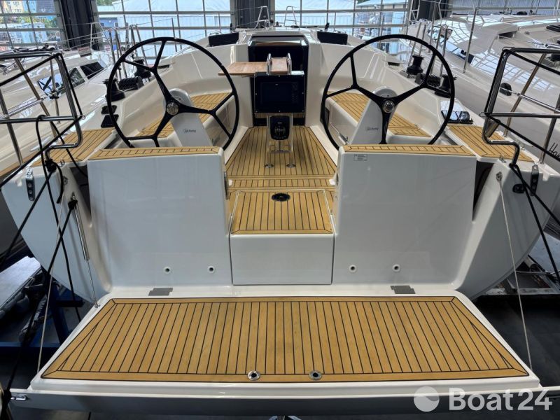 Hanse 348