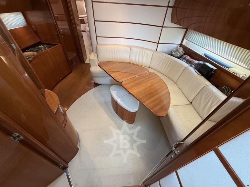 Pershing 50'