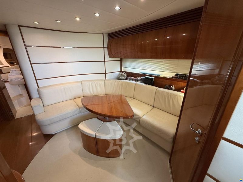 Pershing 50'