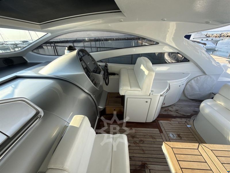 Pershing 50'