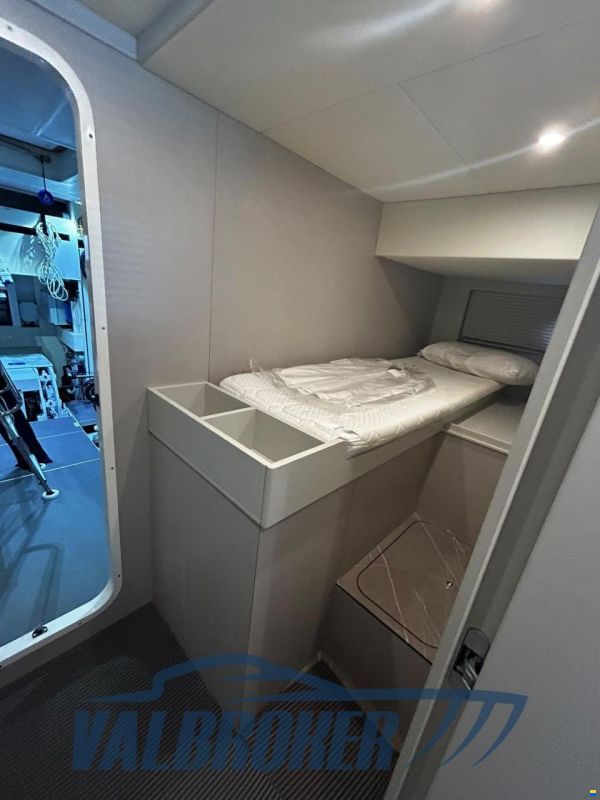 Absolute Navetta 70