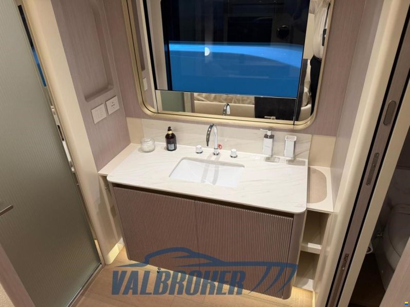 Absolute Navetta 70