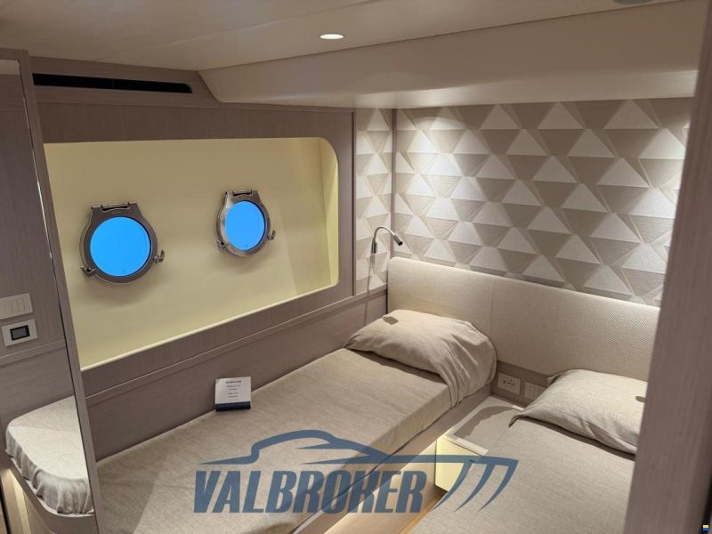 Absolute Navetta 70