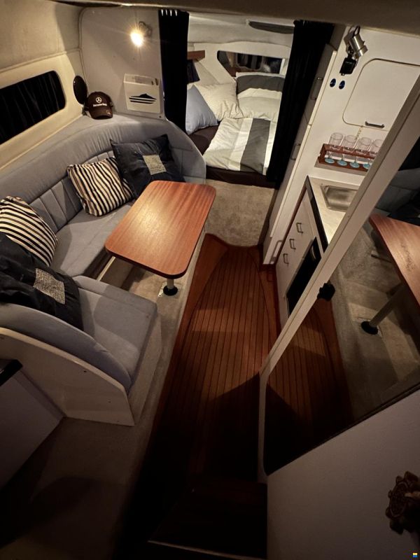 Rinker Fiesta Fee 280