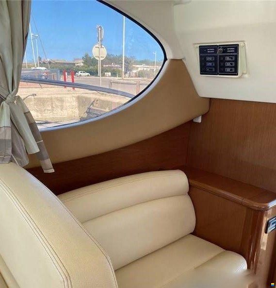 Jeanneau Prestige 32'