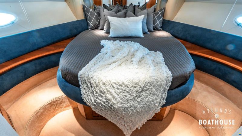 Azimut 42 Fly