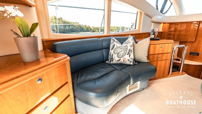 Azimut 42 Fly