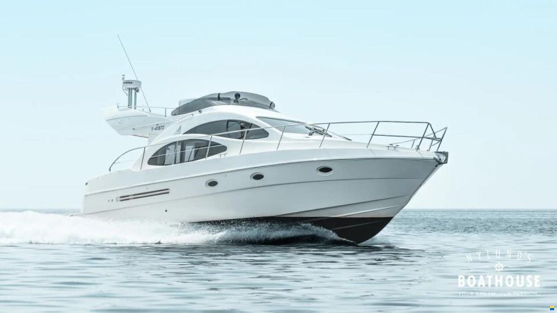 Azimut 42 Fly